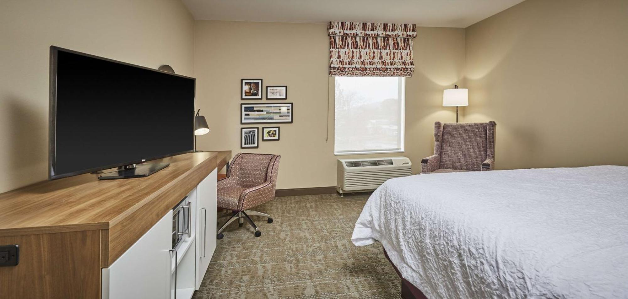 Hampton Inn&Suites Roseburg Bagian luar foto