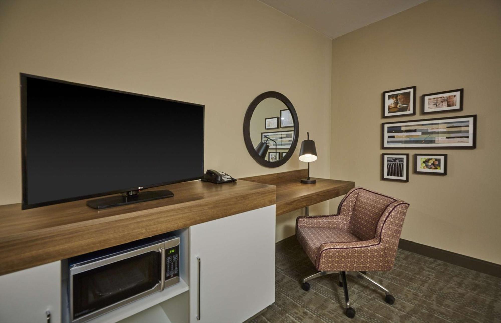 Hampton Inn&Suites Roseburg Bagian luar foto