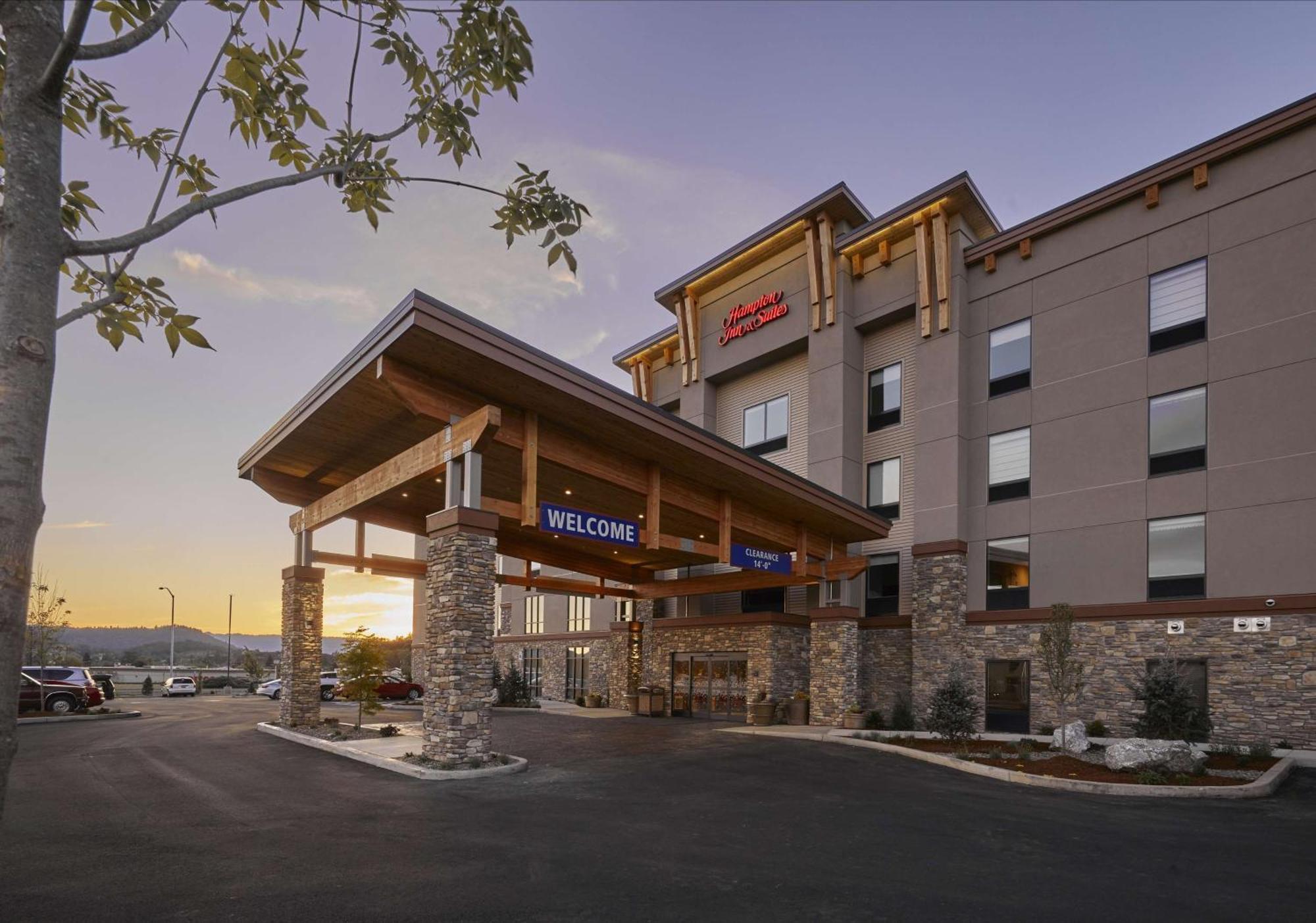 Hampton Inn&Suites Roseburg Bagian luar foto