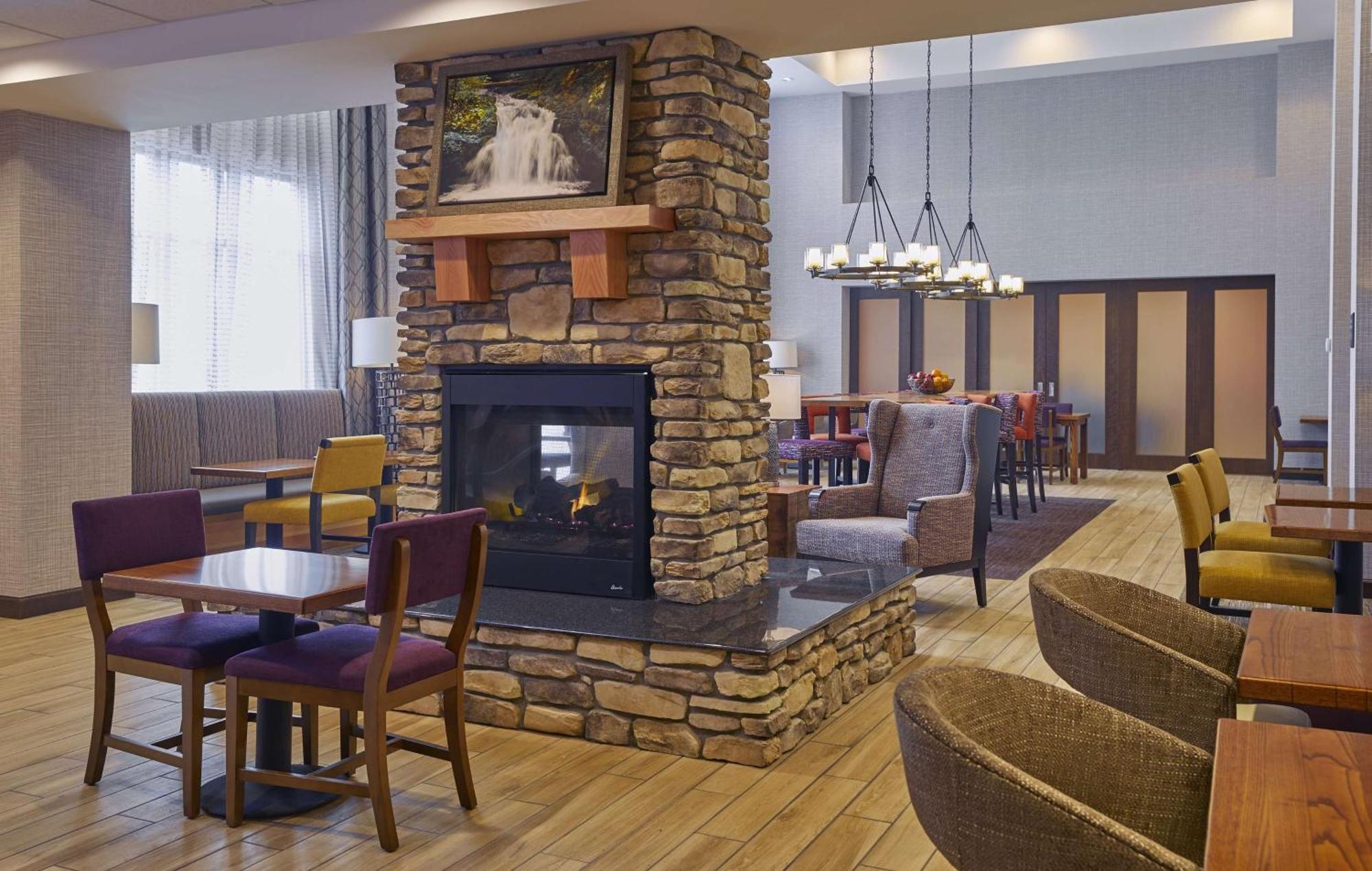 Hampton Inn&Suites Roseburg Bagian luar foto