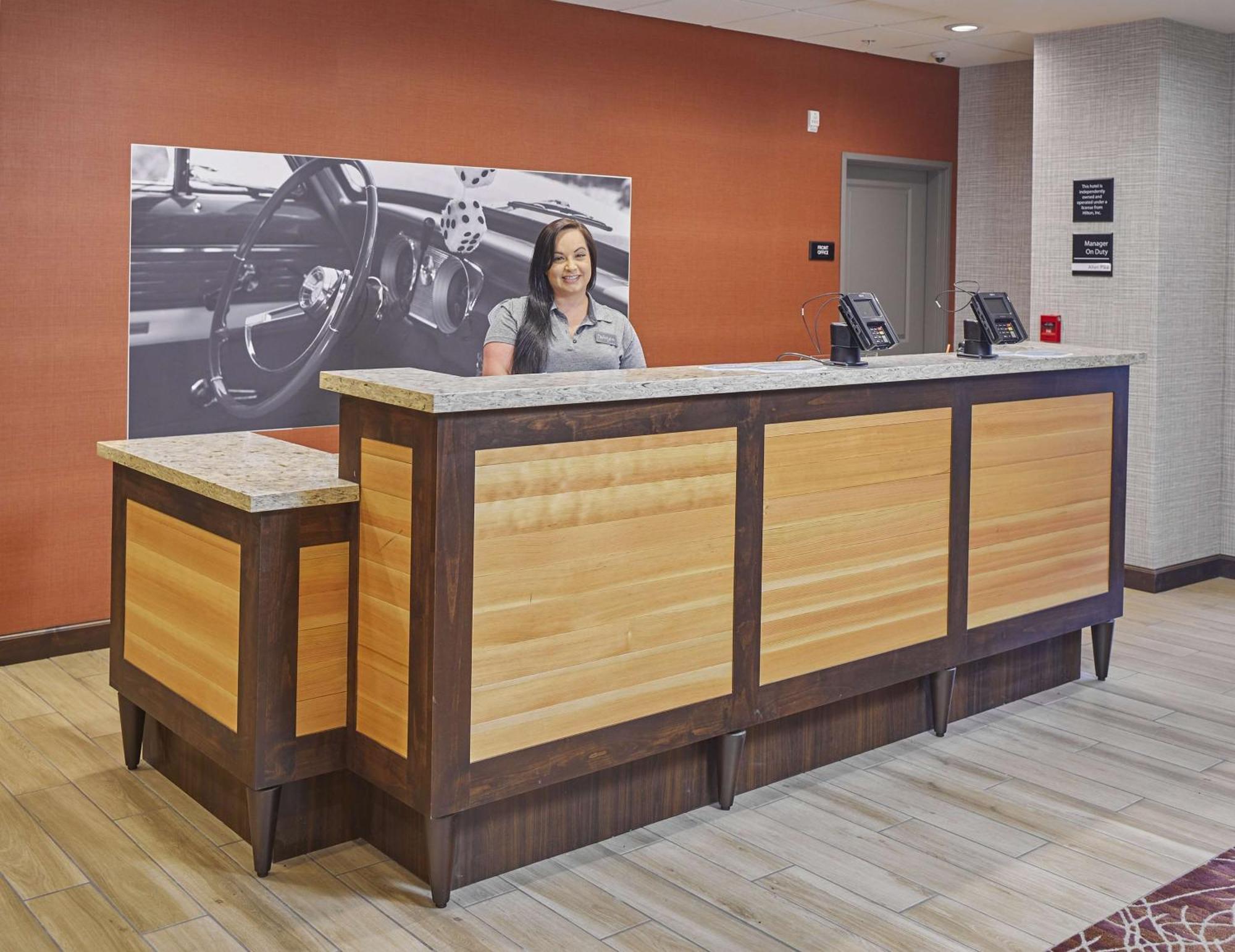 Hampton Inn&Suites Roseburg Bagian luar foto